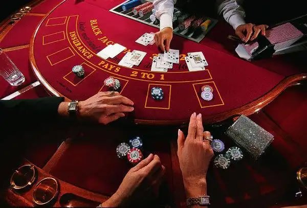 Filipino players enjoying plus7777 mobile gaming platform